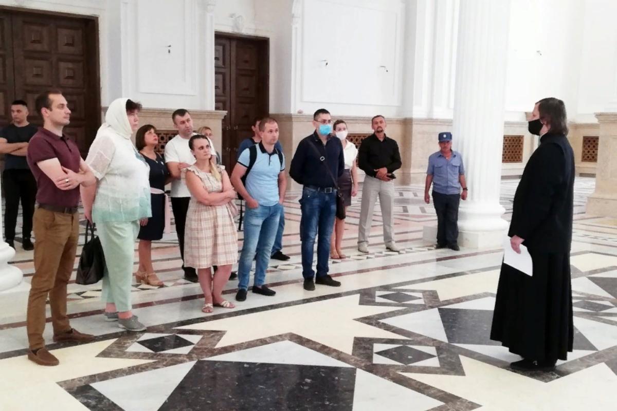 First Evening Excursion to Spassky Cathedral Takes Place